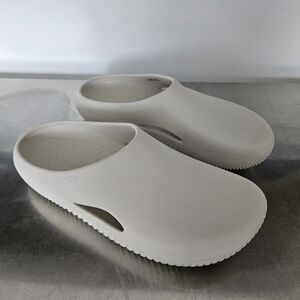 Crocs Unisex Mellow Clogs, Recovery Shoes, Stucco, - Size 11 US Men / 13 Women